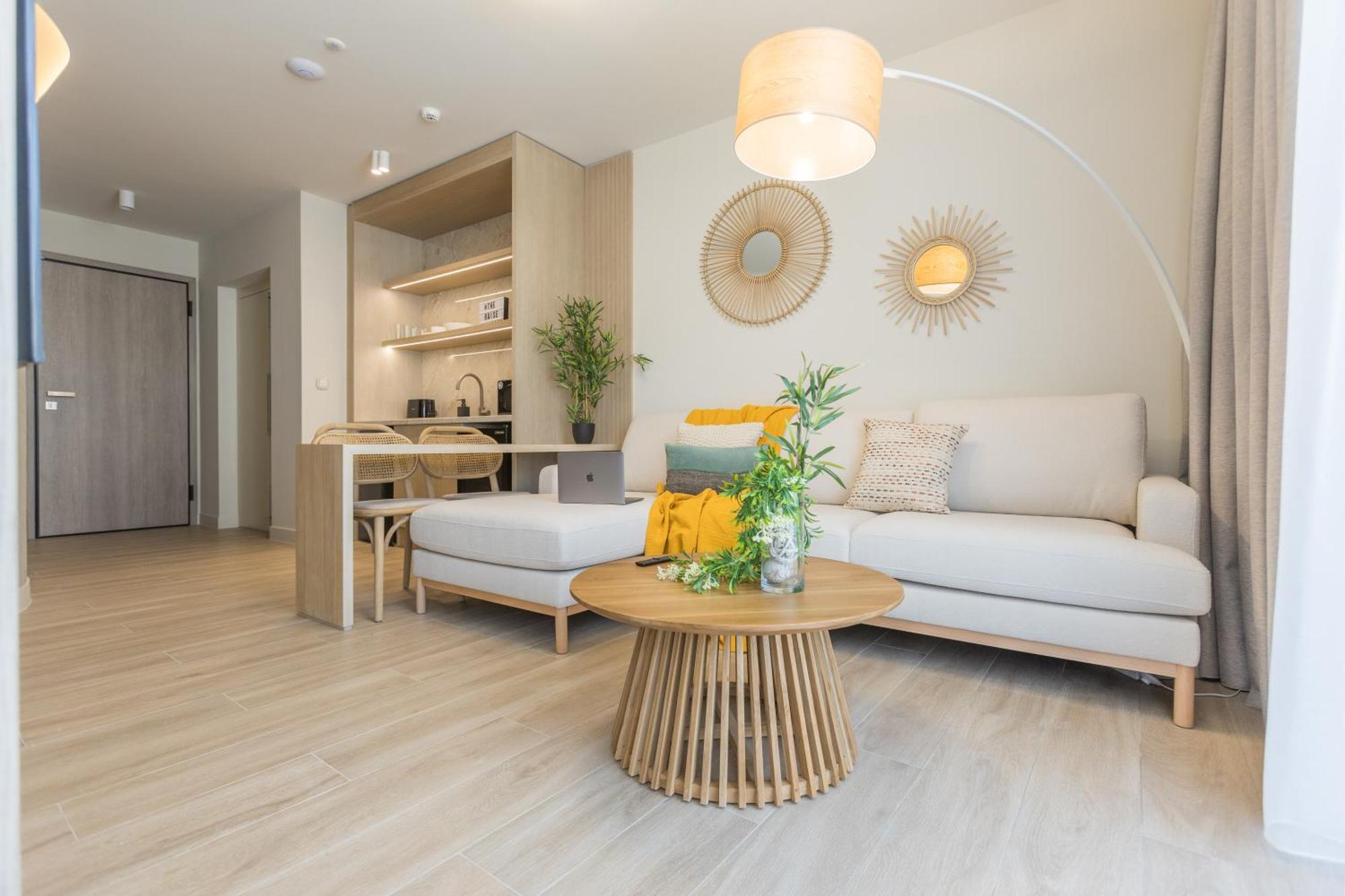 The Mediterranean Suites Пірей Екстер'єр фото