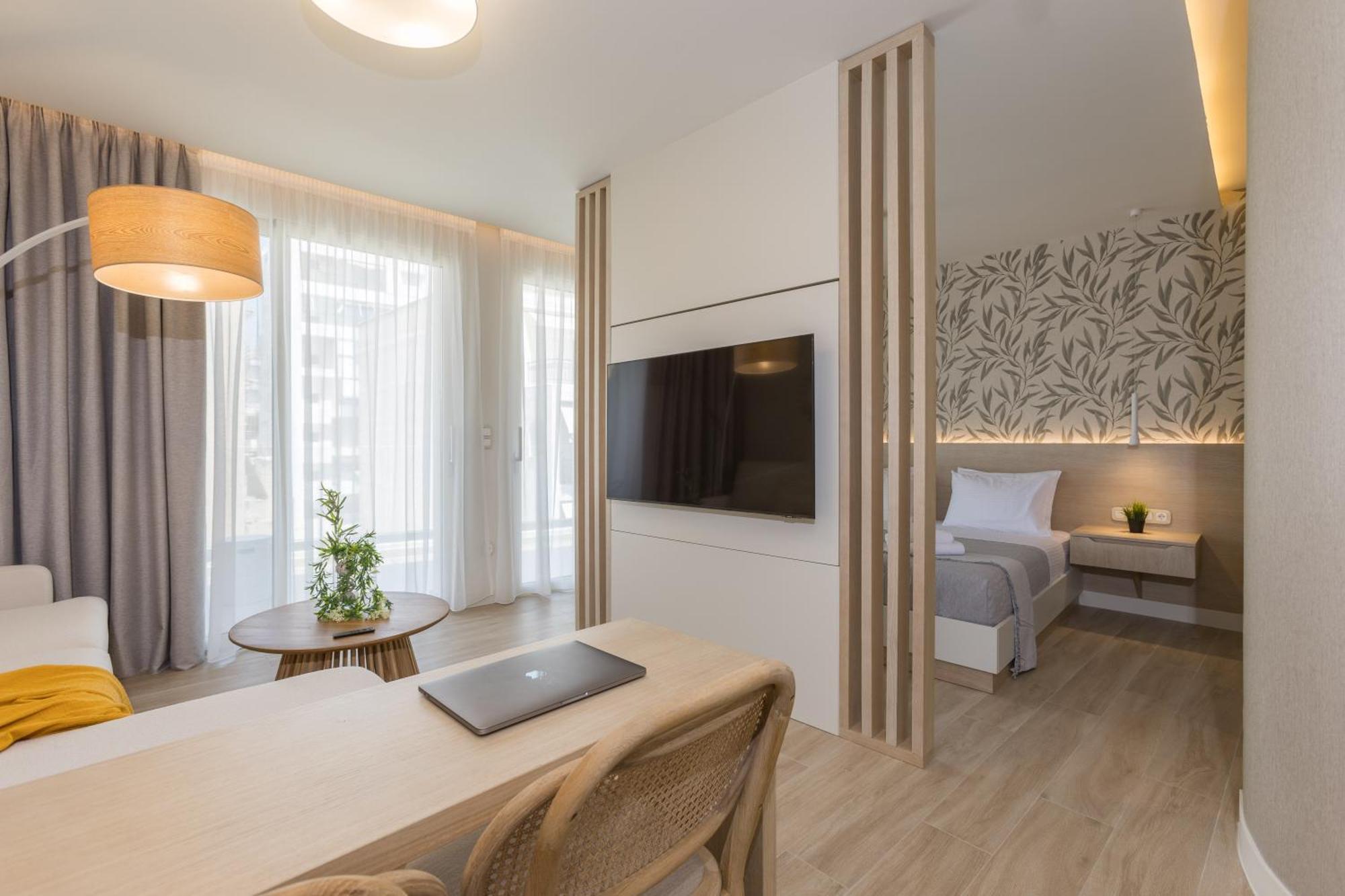 The Mediterranean Suites Пірей Екстер'єр фото