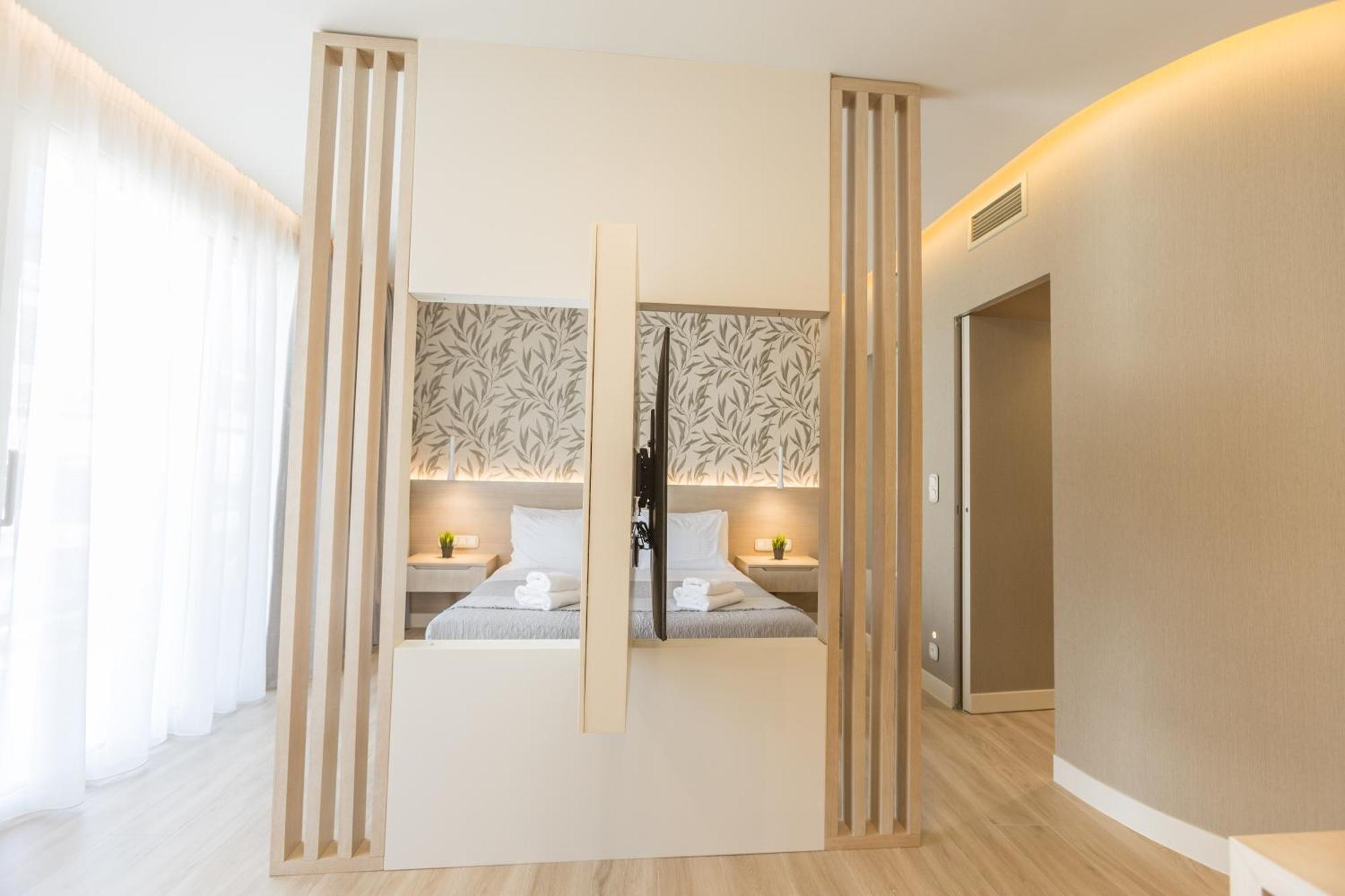 The Mediterranean Suites Пірей Екстер'єр фото