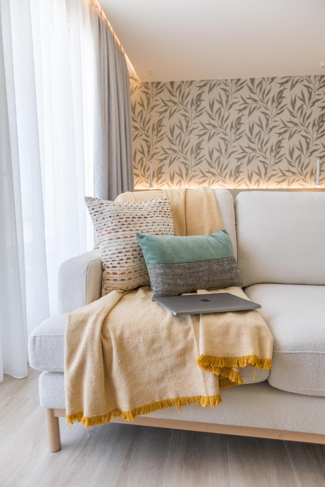 The Mediterranean Suites Пірей Екстер'єр фото