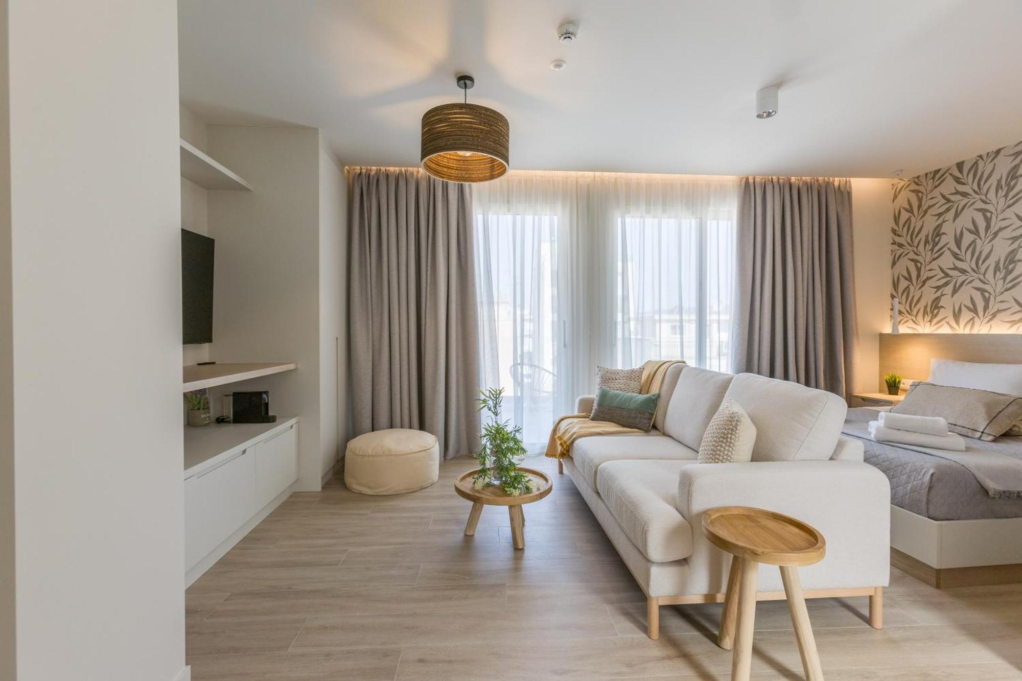 The Mediterranean Suites Пірей Екстер'єр фото