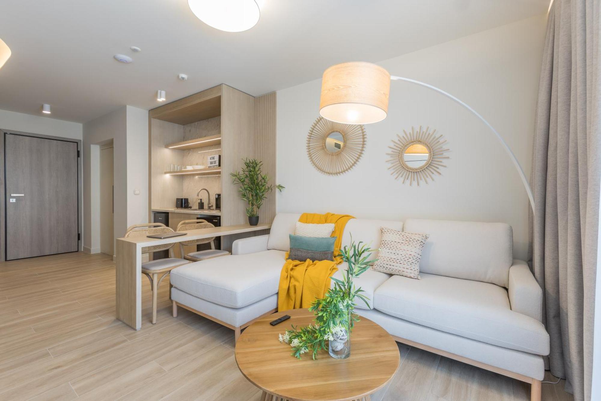 The Mediterranean Suites Пірей Екстер'єр фото