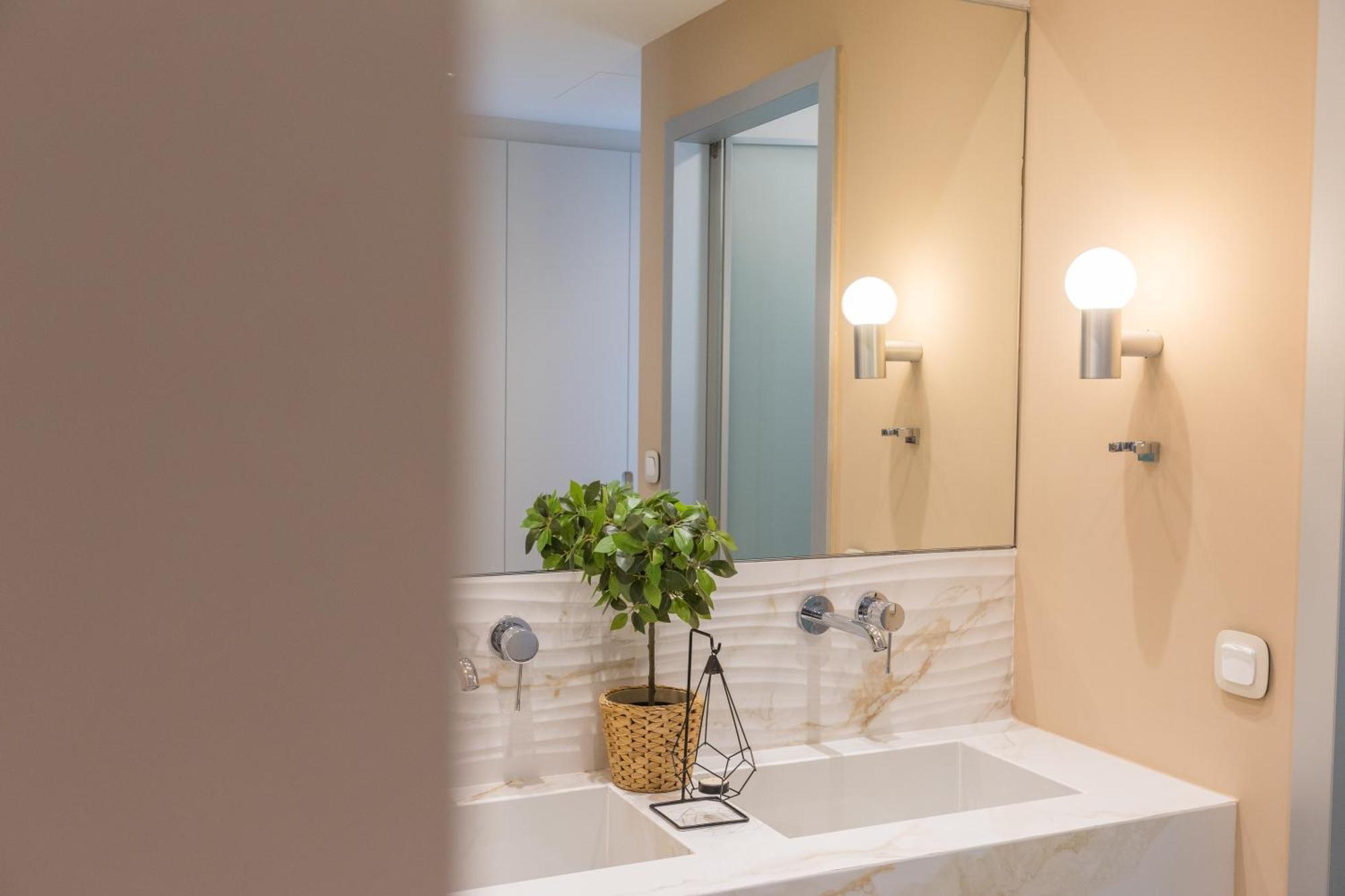 The Mediterranean Suites Пірей Екстер'єр фото